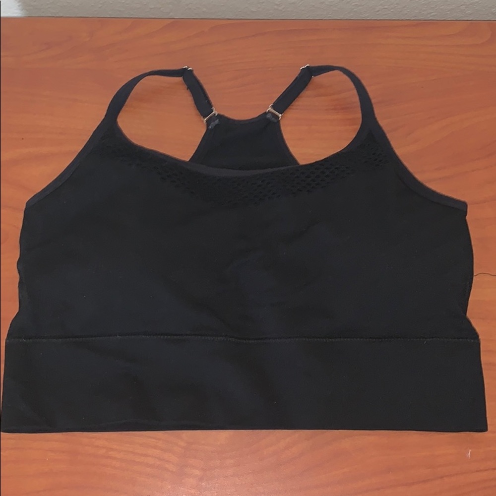 Black sports bra